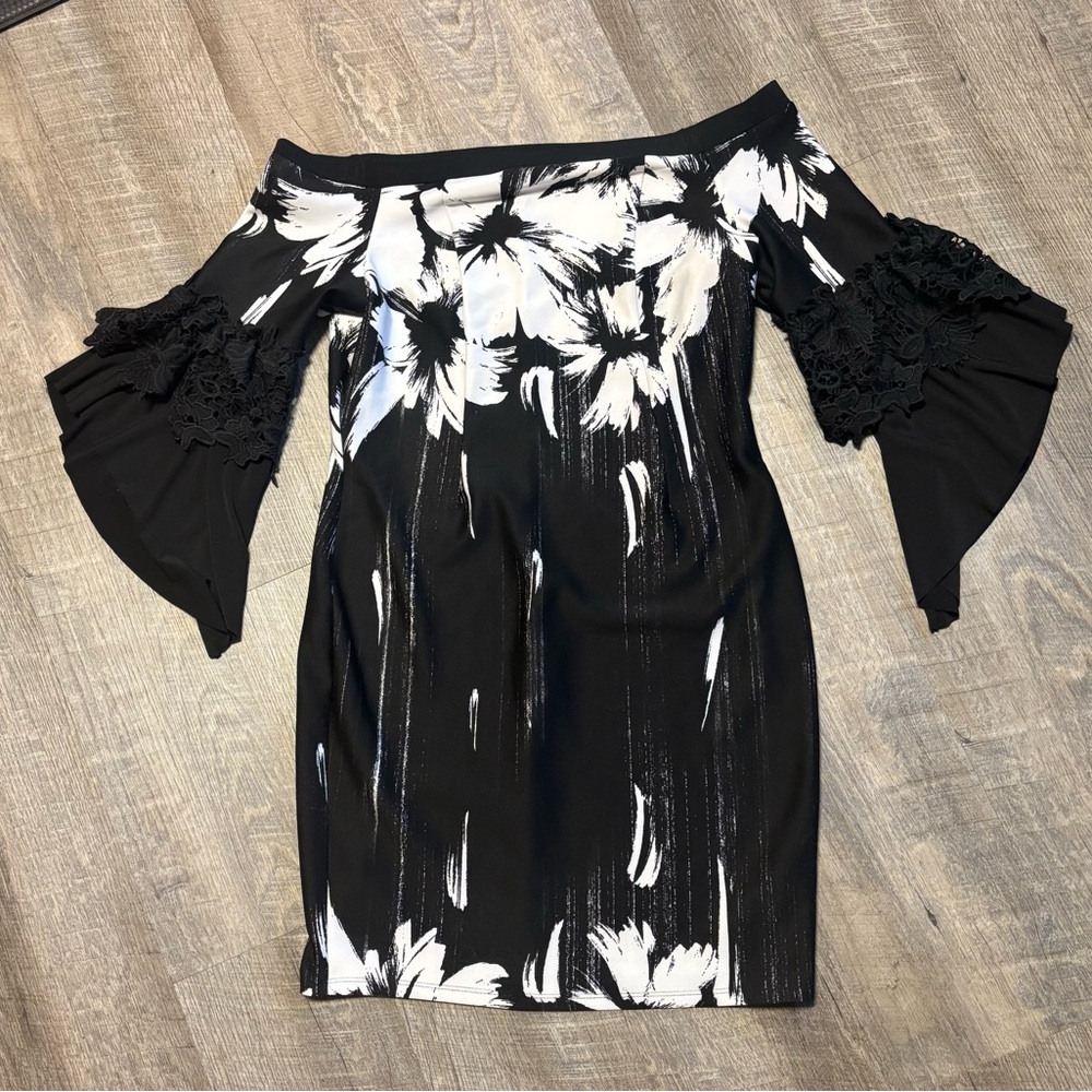 VENUS Black and White Floral Long Sleeve Dress